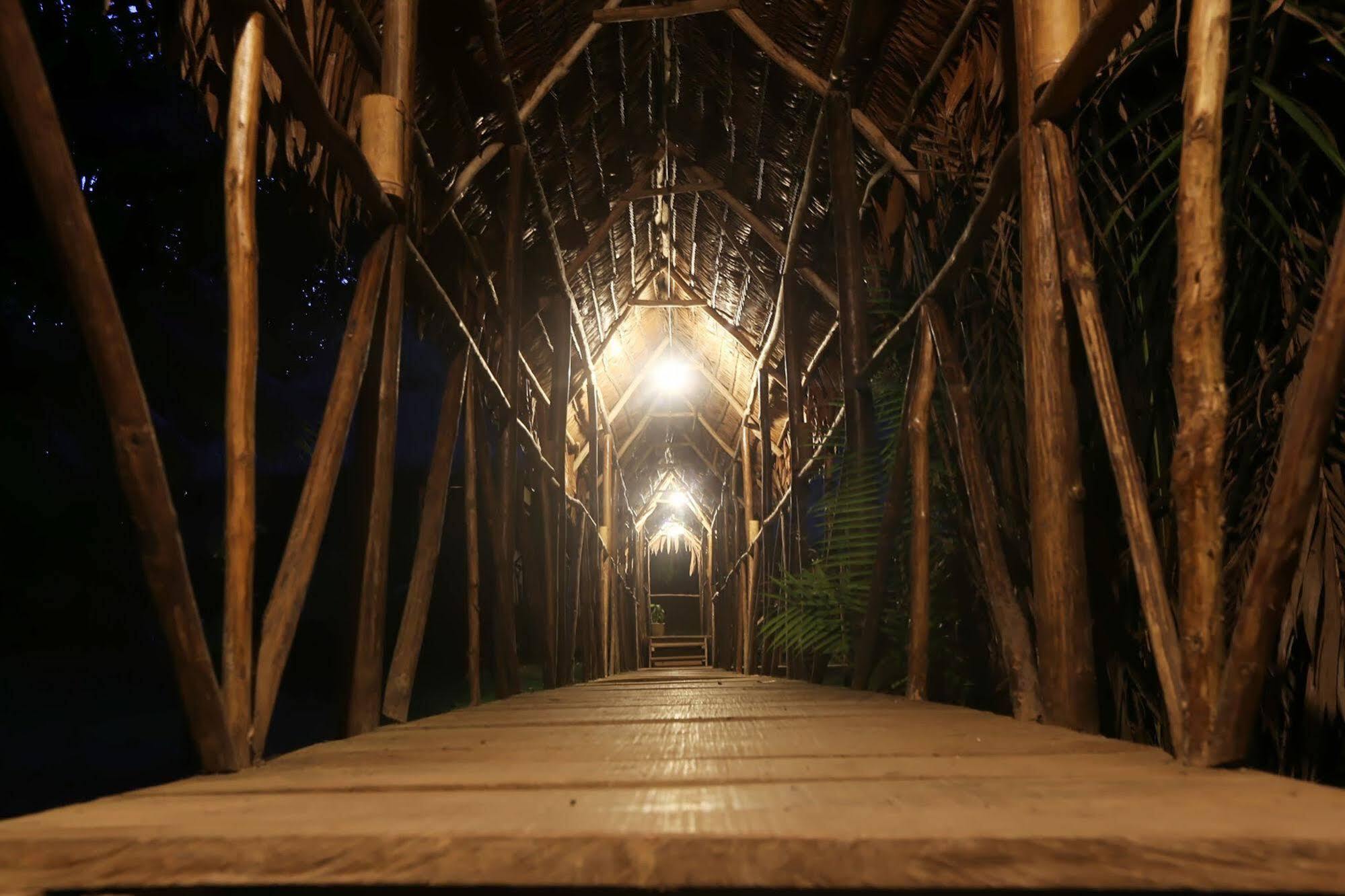 Maniti Expeditions Eco Lodge Iquitos Bagian luar foto